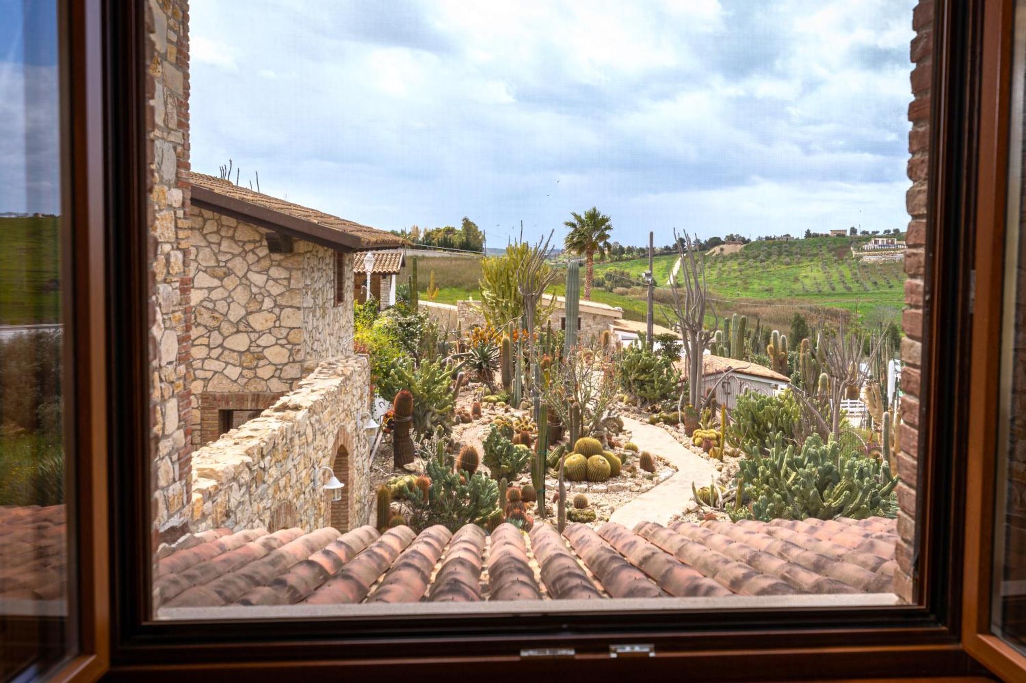 Gasthaus Garden Cactus Villaggio Mosè Exterior foto